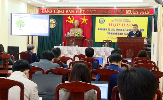 Họp b&aacute;o c&ocirc;ng bố số liệu thống k&ecirc; kinh tế - x&atilde; hội tỉnh Ninh B&igrave;nh năm 2021