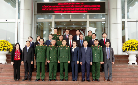 Bộ trưởng Bộ Quốc ph&ograve;ng Phan Văn Giang thăm, l&agrave;m việc tại Ninh B&igrave;nh