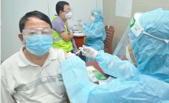 Ca nhiễm Covid tối 12-12: Cả nước th&ecirc;m 14.638 ca nhiễm mới; H&agrave; Nội F0 vẫn tăng mạnh