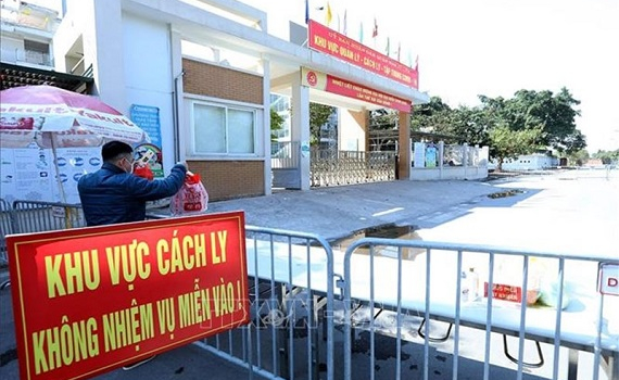 4 thanh ni&ecirc;n vi phạm ph&ograve;ng, chống dịch Covid-19 bị phạt 60 triệu đồng