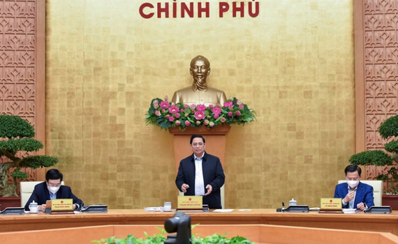 Ti&ecirc;m vắc xin cho trẻ em, ti&ecirc;m mũi 3 cho người từ 18 tuổi trở l&ecirc;n