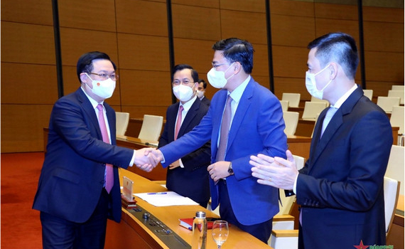 Chủ tịch Quốc hội Vương Đ&igrave;nh Huệ gặp mặt c&aacute;c đại sứ, trưởng cơ quan đại diện ngoại giao Việt Nam