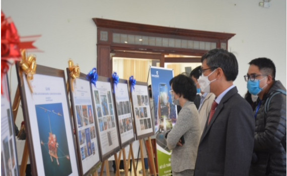 Vinh danh c&aacute;c t&aacute;c phẩm b&aacute;o ch&iacute; v&agrave; nhiếp ảnh ti&ecirc;u biểu