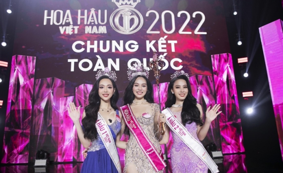 Huỳnh Thị Thanh Thủy đăng quang Hoa hậu Việt Nam 2022