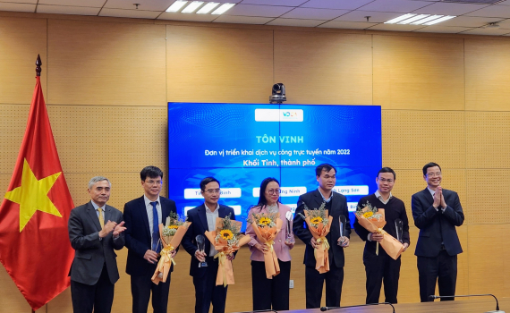 Ninh B&igrave;nh được vinh danh trong top 5 địa phương cung cấp dịch vụ c&ocirc;ng trực tuyến tốt nhất năm 2022