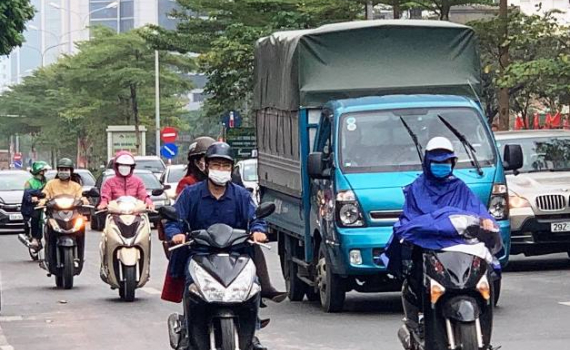Theo d&otilde;i chặt chẽ th&ocirc;ng tin cảnh b&aacute;o về mưa lớn, r&eacute;t đậm, r&eacute;t hại