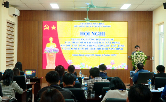 Tập huấn, hướng dẫn sử dụng hệ sinh th&aacute;i dữ liệu mở tỉnh Ninh B&igrave;nh