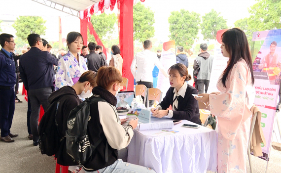 Khai mạc Ng&agrave;y hội việc l&agrave;m, xuất khẩu lao động v&agrave; du học nghề