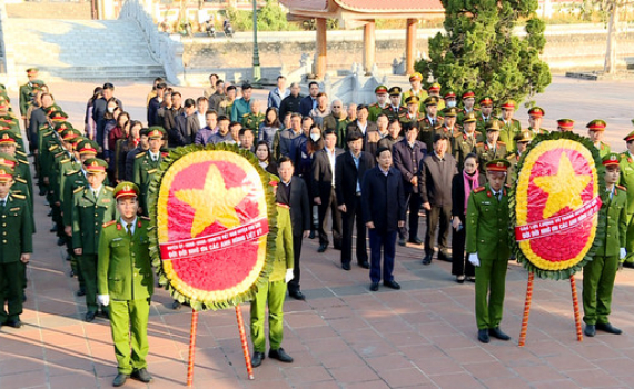 Kim Sơn tổ chức d&acirc;ng hương nh&acirc;n kỷ niệm 78 năm Ng&agrave;y th&agrave;nh lập Qu&acirc;n đội nh&acirc;n d&acirc;n Việt Nam