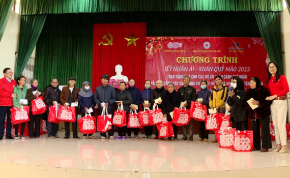 Chương tr&igrave;nh Tết nh&acirc;n &aacute;i tại x&atilde; Kim T&acirc;n, huyện Kim Sơn