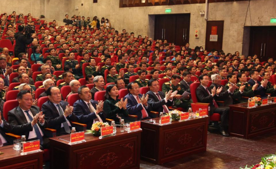 Đỉnh cao tr&iacute; tuệ v&agrave; bản lĩnh Việt Nam