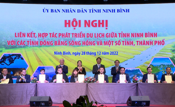 Ninh B&igrave;nh tăng cường li&ecirc;n kết, hợp t&aacute;c ph&aacute;t triển du lịch với c&aacute;c tỉnh, th&agrave;nh phố