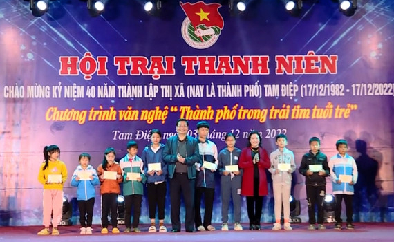 Th&agrave;nh đo&agrave;n Tam Điệp tổ chức Chương tr&igrave;nh văn nghệ &ldquo;Th&agrave;nh phố trong tr&aacute;i tim tuổi trẻ&rdquo;