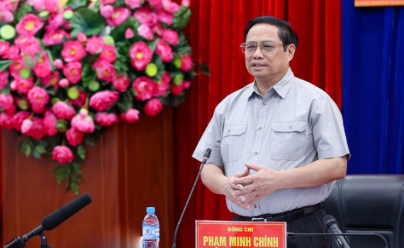Thủ tướng: B&igrave;nh Dương phải ph&aacute;t triển nhanh, h&agrave;i h&ograve;a, bao tr&ugrave;m, bền vững