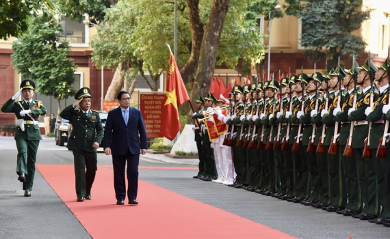Thủ tướng Phạm Minh Ch&iacute;nh thăm, l&agrave;m việc tại Bộ tư lệnh Bộ đội Bi&ecirc;n ph&ograve;ng