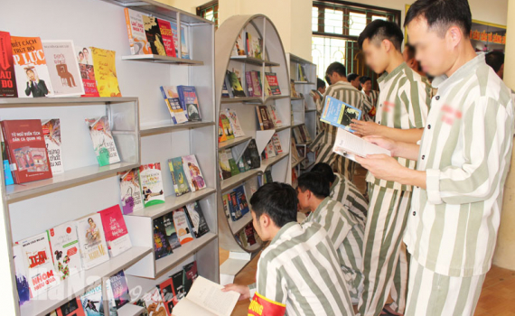 Phạm nh&acirc;n phải thực hiện nếp sống văn minh; sinh hoạt, học tập, lao động c&oacute; trật tự