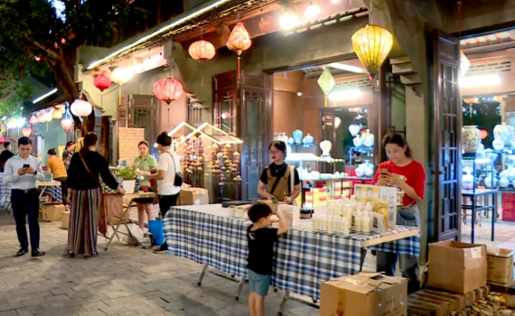 Chợ Tỉnh &ndash; Phi&ecirc;n chợ độc đ&aacute;o