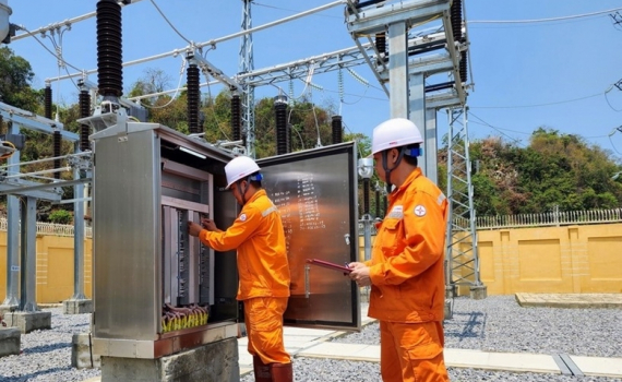 Sớm luật h&oacute;a việc điều h&agrave;nh gi&aacute; b&aacute;n lẻ điện