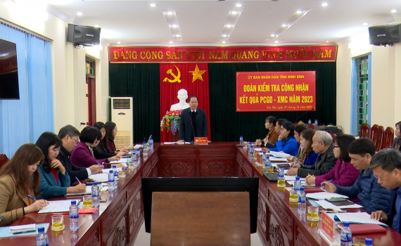 Kiểm tra c&ocirc;ng t&aacute;c phổ cập gi&aacute;o dục, x&oacute;a m&ugrave; chữ tại huyện Y&ecirc;n M&ocirc;