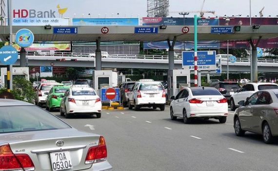 Sớm triển khai thu ph&iacute; kh&ocirc;ng dừng tại 3 s&acirc;n bay lớn nhất nước