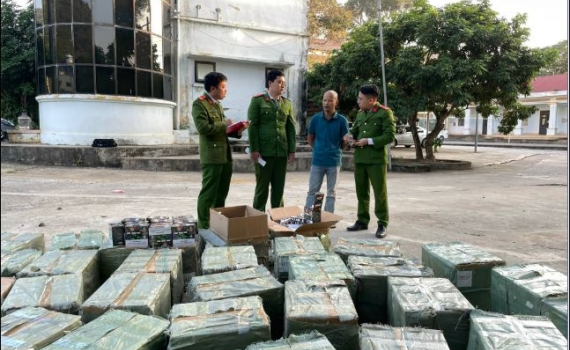 Cần siết chặt quản l&yacute; thuốc l&aacute; thế hệ mới
