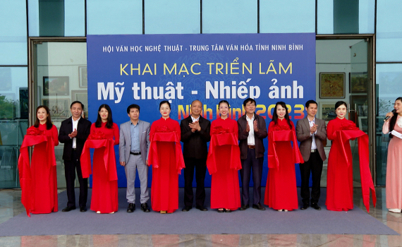 Khai mạc triển l&atilde;m Mỹ thuật, Nhiếp ảnh tỉnh Ninh B&igrave;nh năm 2023