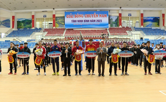Khai mạc Giải b&oacute;ng chuyền nam tỉnh Ninh B&igrave;nh năm 2023