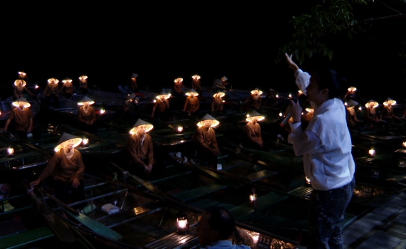 Kh&ocirc;ng kh&iacute; s&ocirc;i động chuẩn bị cho Chương tr&igrave;nh nghệ thuật khai mạc Festival Ninh B&igrave;nh