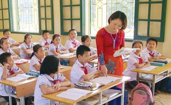 Thủ tướng Ch&iacute;nh phủ chỉ thị đẩy mạnh đổi mới căn bản, to&agrave;n diện gi&aacute;o dục phổ th&ocirc;ng