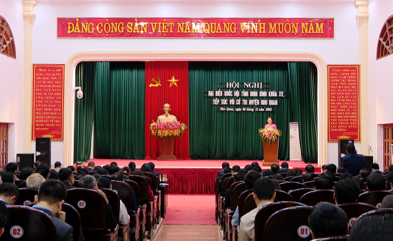 Đại biểu Quốc hội tỉnh tiếp x&uacute;c cử tri huyện Nho Quan