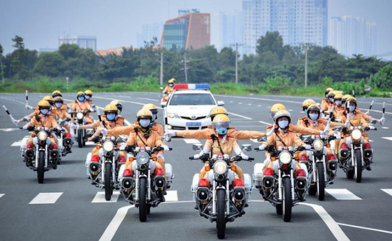 Ph&acirc;n luồng giao th&ocirc;ng đ&oacute;n đo&agrave;n kh&aacute;ch quốc tế trong 2 ng&agrave;y 12 v&agrave; 13/12/2023
