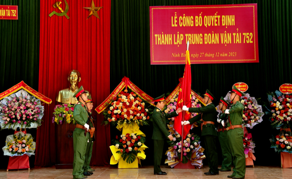 C&ocirc;ng bố Quyết định th&agrave;nh lập một số đơn vị Qu&acirc;n đội