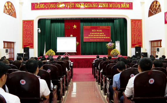 Nho Quan bồi dưỡng chuy&ecirc;n m&ocirc;n, nghiệp vụ cho c&aacute;n bộ, c&ocirc;ng chức bộ phận một cửa