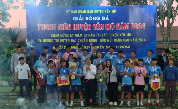 Bế mạc Giải b&oacute;ng đ&aacute; thanh ni&ecirc;n năm 2024