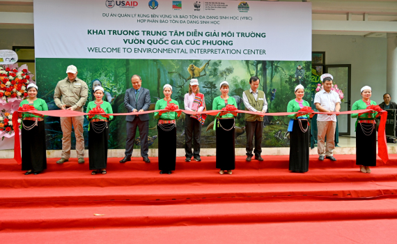 Kh&aacute;nh th&agrave;nh Trung t&acirc;m diễn giải m&ocirc;i trường mang t&ecirc;n &ldquo;Rừng v&agrave; cuộc sống&rdquo;