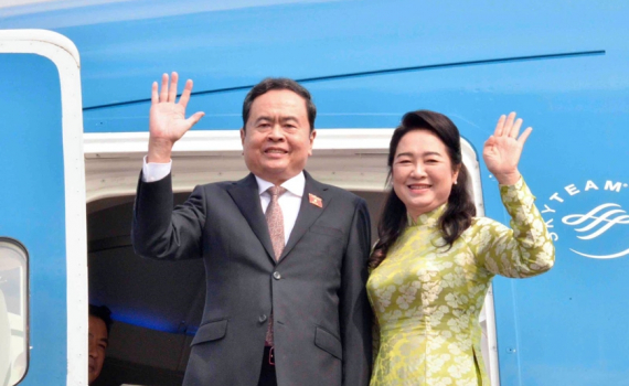 Chủ tịch Quốc hội Trần Thanh Mẫn v&agrave; phu nh&acirc;n l&ecirc;n đường thăm ch&iacute;nh thức Cộng h&ograve;a Singapore v&agrave; Nhật Bản