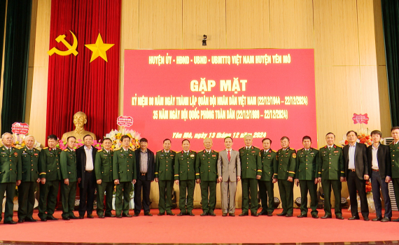 Y&ecirc;n M&ocirc; gặp mặt kỷ niệm 80 năm ng&agrave;y th&agrave;nh lập Qu&acirc;n đội nh&acirc;n d&acirc;n Việt Nam