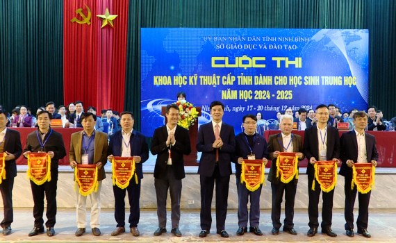 Khai mạc Cuộc thi khoa học kỹ thuật cấp tỉnh dành cho học sinh trung học năm học 2024-2025