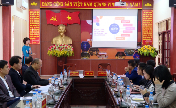 Tham vấn &yacute; kiến x&acirc;y dựng th&agrave;nh phố s&aacute;ng tạo v&agrave; ph&aacute;t triển c&ocirc;ng nghiệp văn h&oacute;a