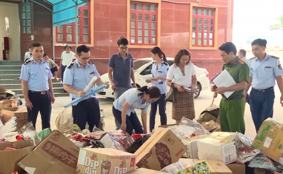 Ninh B&igrave;nh: Tăng cường chống bu&ocirc;n lậu, h&agrave;ng giả dịp cuối năm