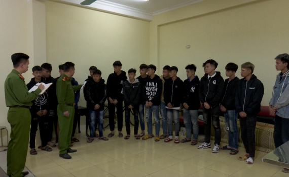 Cơ quan CSĐT C&ocirc;ng an th&agrave;nh phố Ninh B&igrave;nh khởi tố 17 bị can về h&agrave;nh vi g&acirc;y rối trật tự c&ocirc;ng cộng