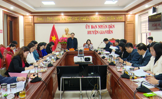 Kiểm tra phổ cập gi&aacute;o dục, x&oacute;a m&ugrave; chữ tại huyện Gia Viễn v&agrave; th&agrave;nh phố Ninh B&igrave;nh