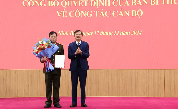 C&ocirc;ng bố Quyết định của Ban B&iacute; thư chỉ định Gi&aacute;m đốc C&ocirc;ng an tỉnh tham gia Ban Thường vụ Tỉnh ủy Ninh B&igrave;nh