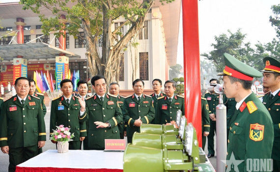 Ph&aacute;t huy truyền thống Qu&acirc;n đội anh h&ugrave;ng trong giai đoạn ph&aacute;t triển mới