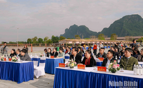 Khai mạc Li&ecirc;n hoan b&aacute;nh d&acirc;n gian Bắc Bộ