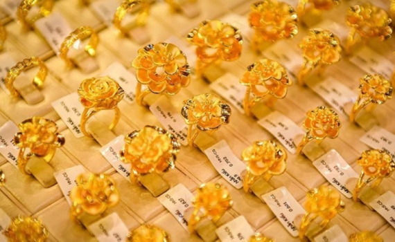 Gi&aacute; v&agrave;ng h&ocirc;m nay (31-12): Giảm kỷ lục