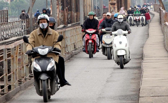 Thời tiết h&ocirc;m nay (22-12): Bắc Bộ s&aacute;ng r&eacute;t, trưa nắng; Trung Bộ mưa d&ocirc;ng cục bộ