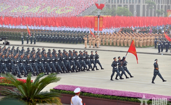 Tỉnh t&aacute;o trước luận điệu &ldquo;đất nước h&ograve;a b&igrave;nh, kh&ocirc;ng cần đầu tư cho quốc ph&ograve;ng, an ninh, chỉ tập trung ph&aacute;t triển kinh tế&rdquo;