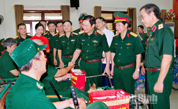 Ninh B&igrave;nh x&acirc;y dựng nền quốc ph&ograve;ng to&agrave;n d&acirc;n vững mạnh to&agrave;n diện