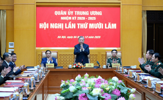 Tổng B&iacute; thư T&ocirc; L&acirc;m chủ tr&igrave; Hội nghị Qu&acirc;n ủy Trung ương lần thứ mười lăm